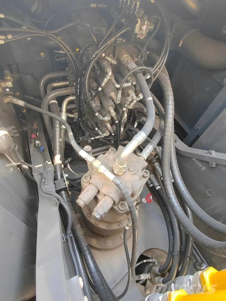 Sumitomo SH210 Gravemaskiner på larvebånd