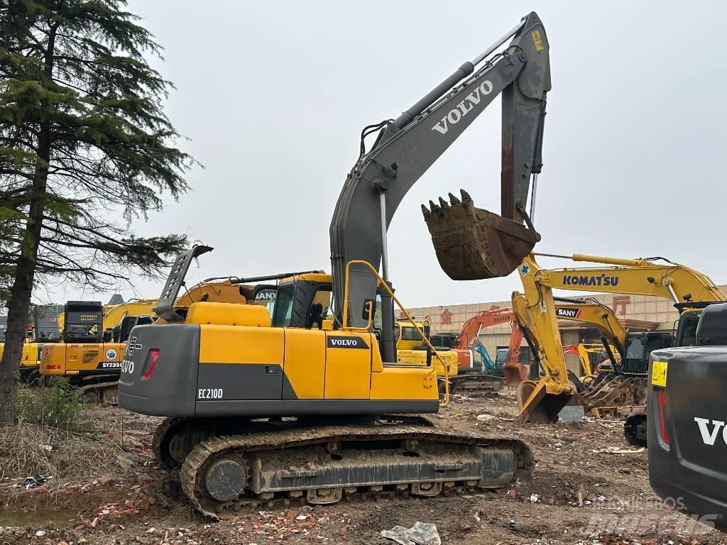 Volvo EC210D Gravemaskiner på larvebånd