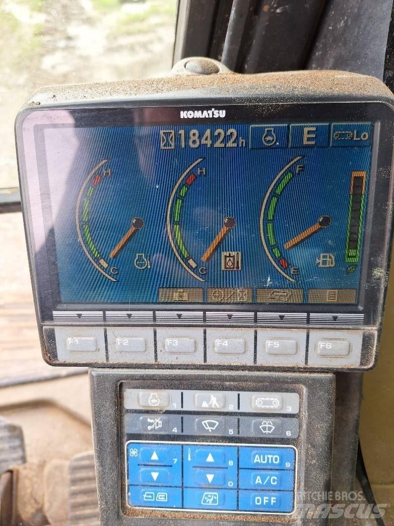 Komatsu PC 210 LC-8K Gravemaskiner på larvebånd