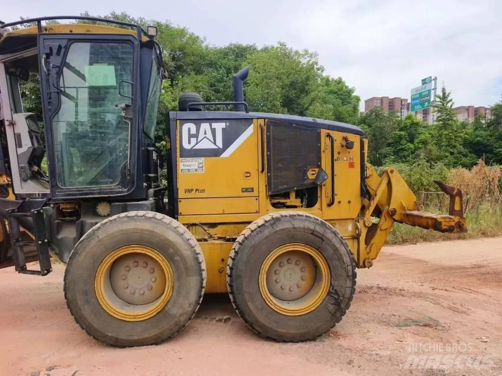 CAT 160 M Vejhøvle / Gradere