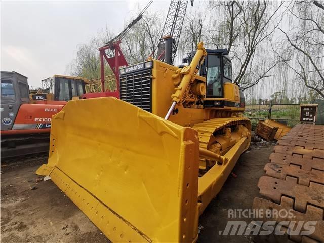 Komatsu D155A Bulldozer på larvebånd