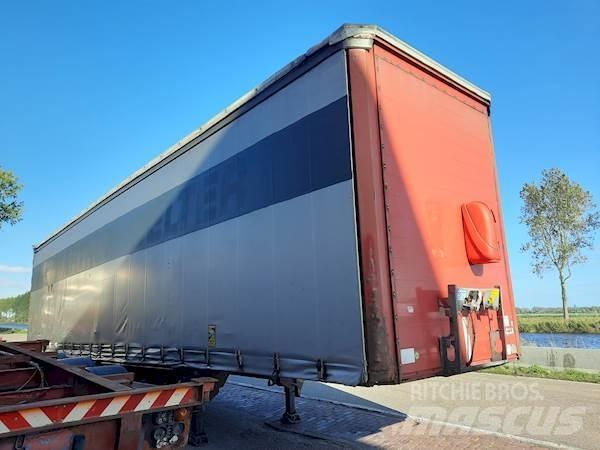 Tirsan RS Semi-trailer med Gardinsider