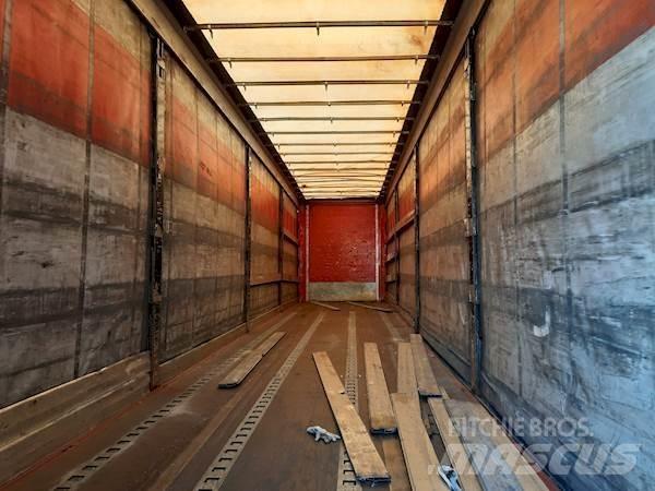 Tirsan RS Semi-trailer med Gardinsider
