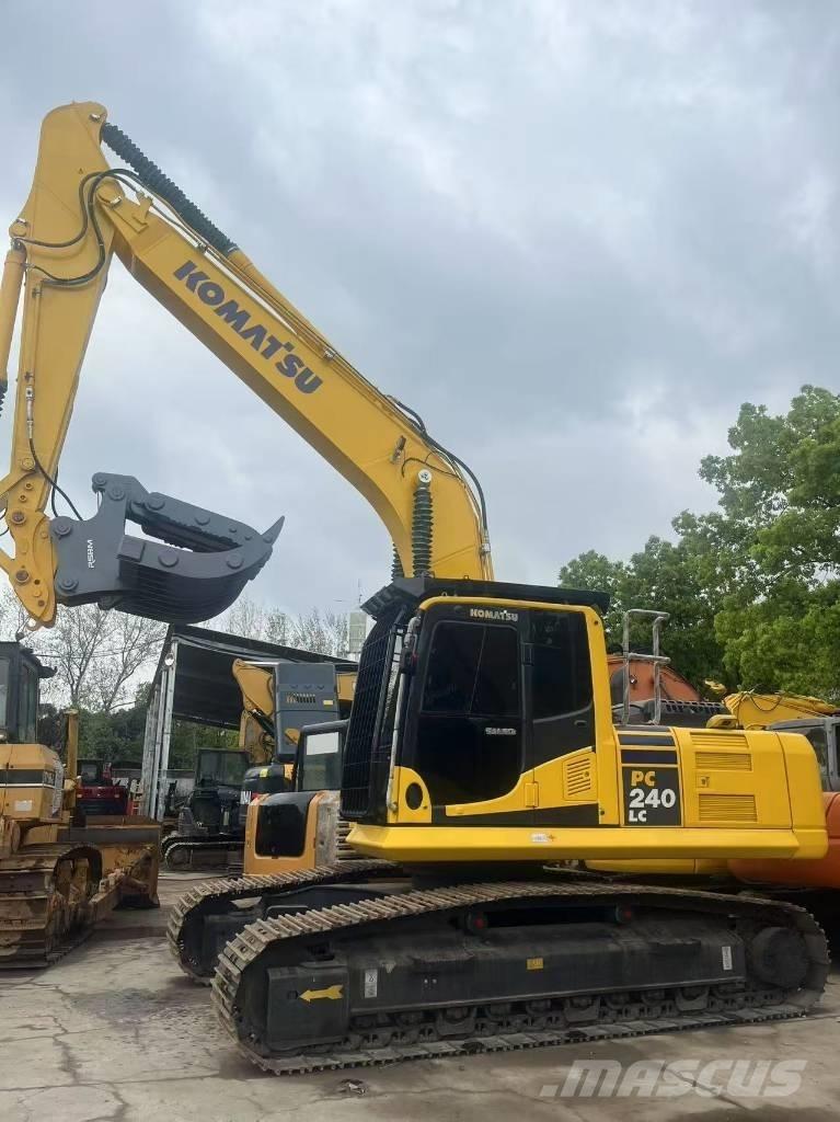 Komatsu PC 240 Gravemaskiner på larvebånd