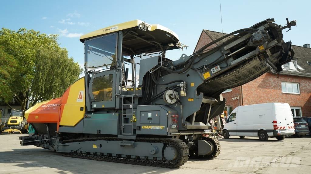 Bomag BMF 2500 S Asfaltudlæggere
