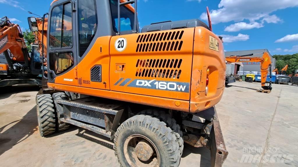 Doosan DX 160 W-3 Gravemaskiner på hjul