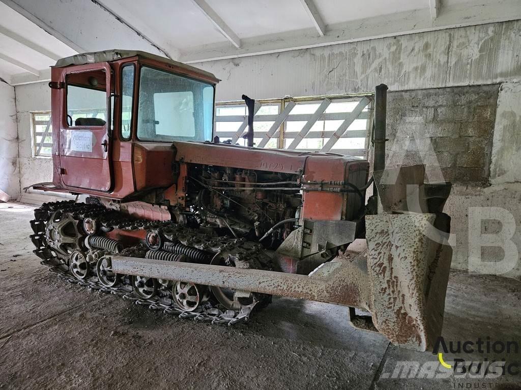  Onbekend DT-75 Bulldozer på larvebånd