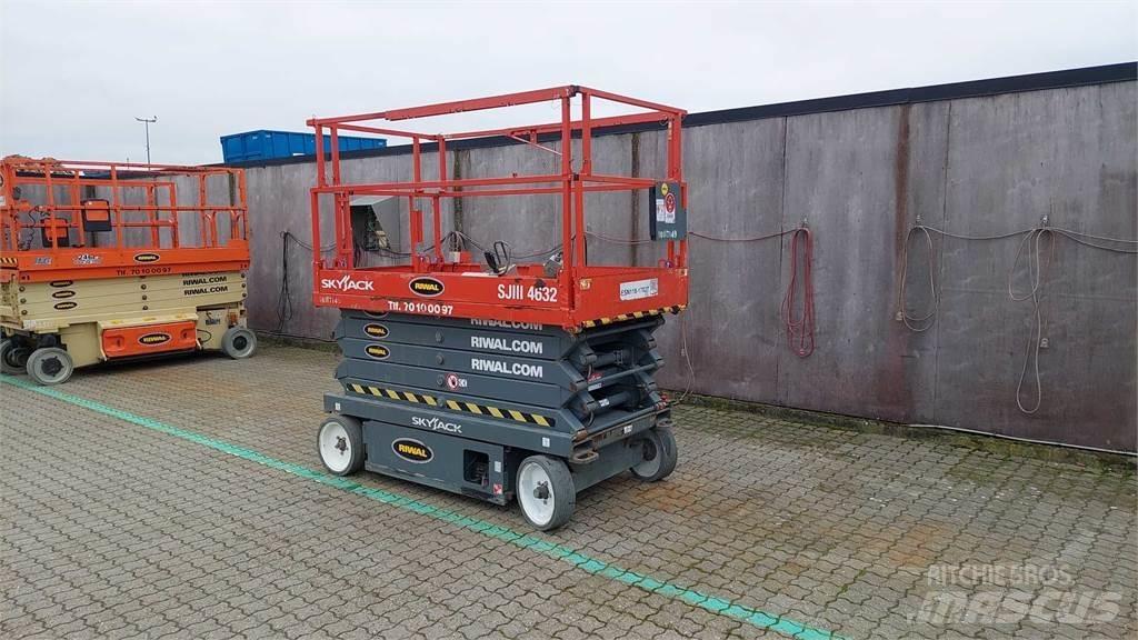 SkyJack SJIII4632 Saxlifte