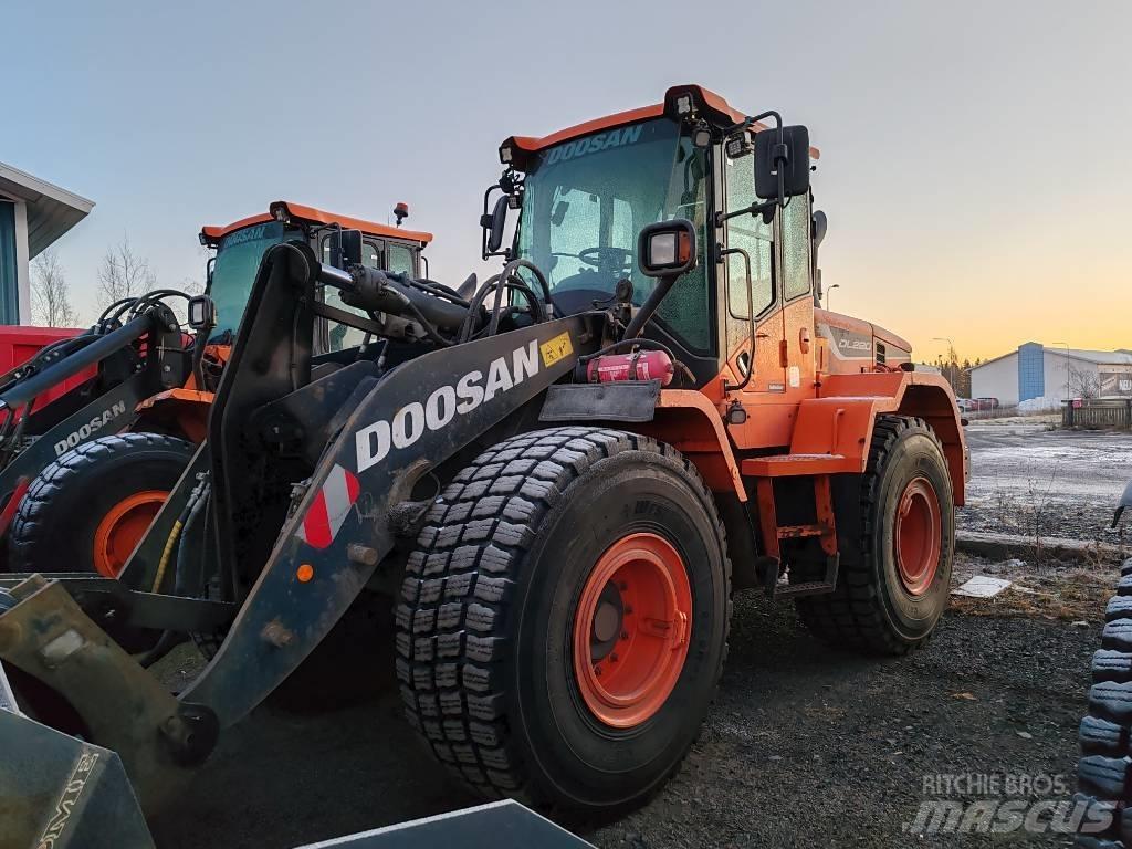 Doosan DL 220 Læssemaskiner på hjul