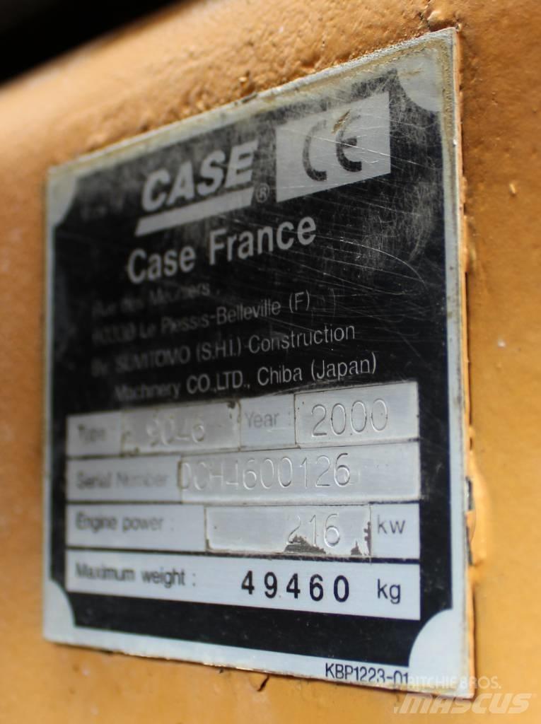 CASE 9046 Gravemaskiner med lang gravebom