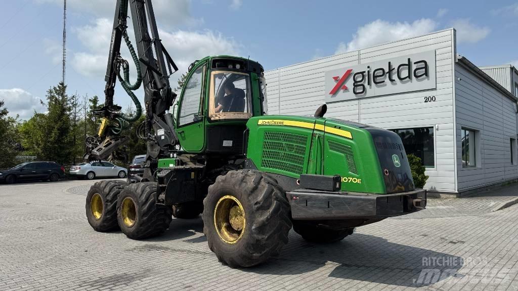 John Deere 1070 E Skovningsmaskiner