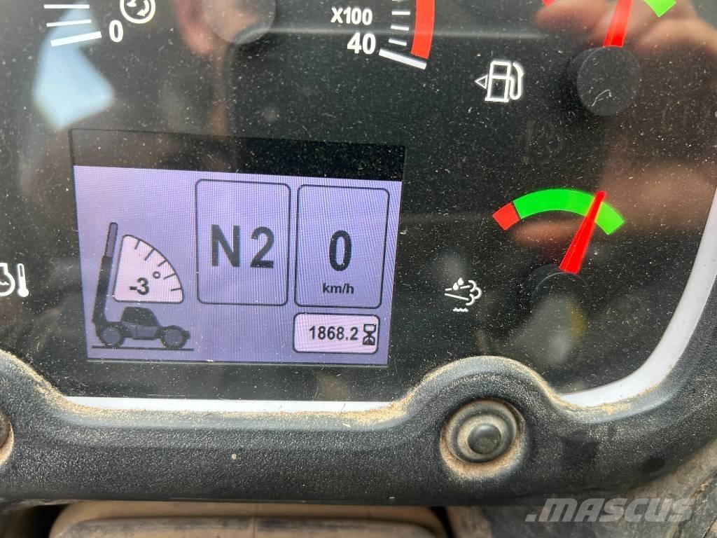 CAT TH357D Teleskoplæssere til landbrug