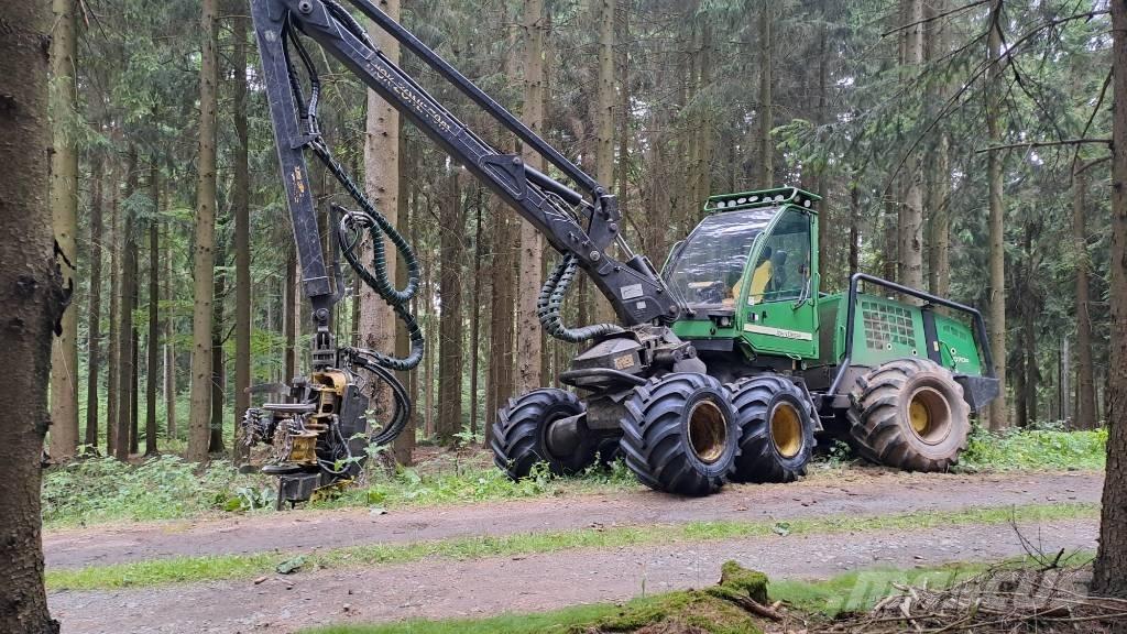 John Deere 1070 D Skovningsmaskiner