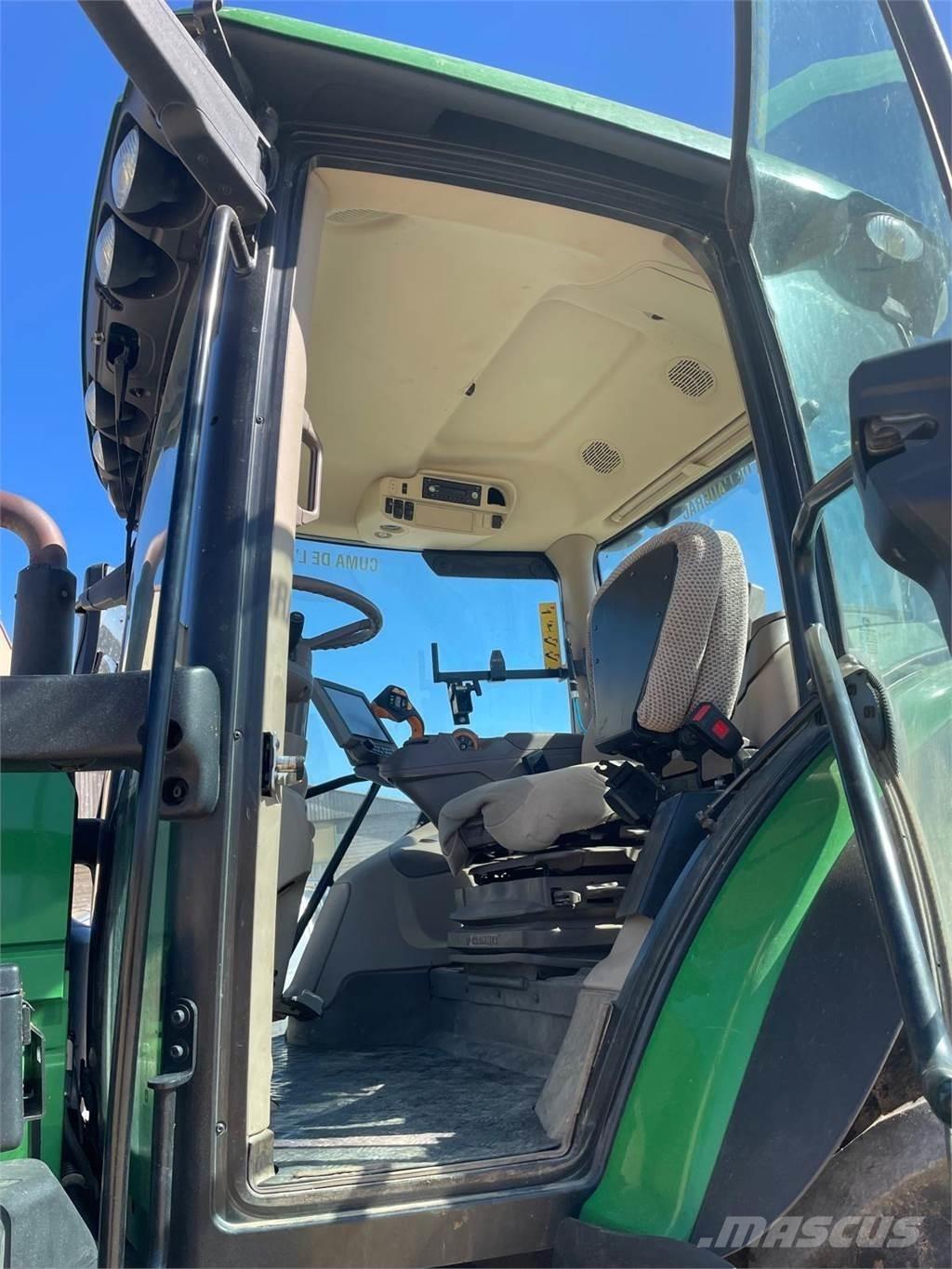 John Deere 6155R Traktorer