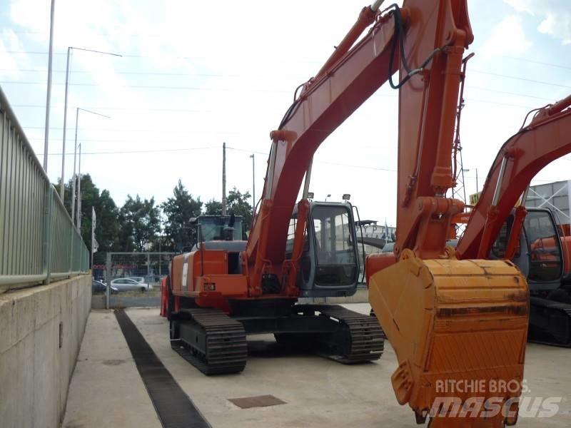 Hitachi EX 220-3 Gravemaskiner på larvebånd
