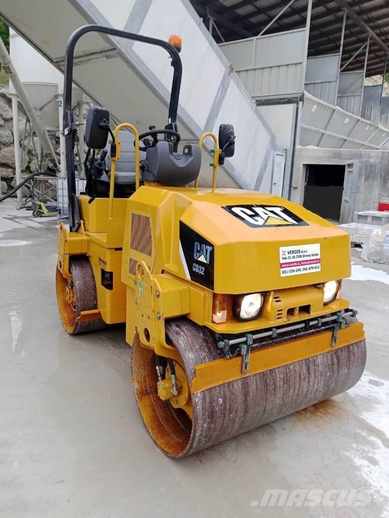 CAT CB 32 Tvilling tromle