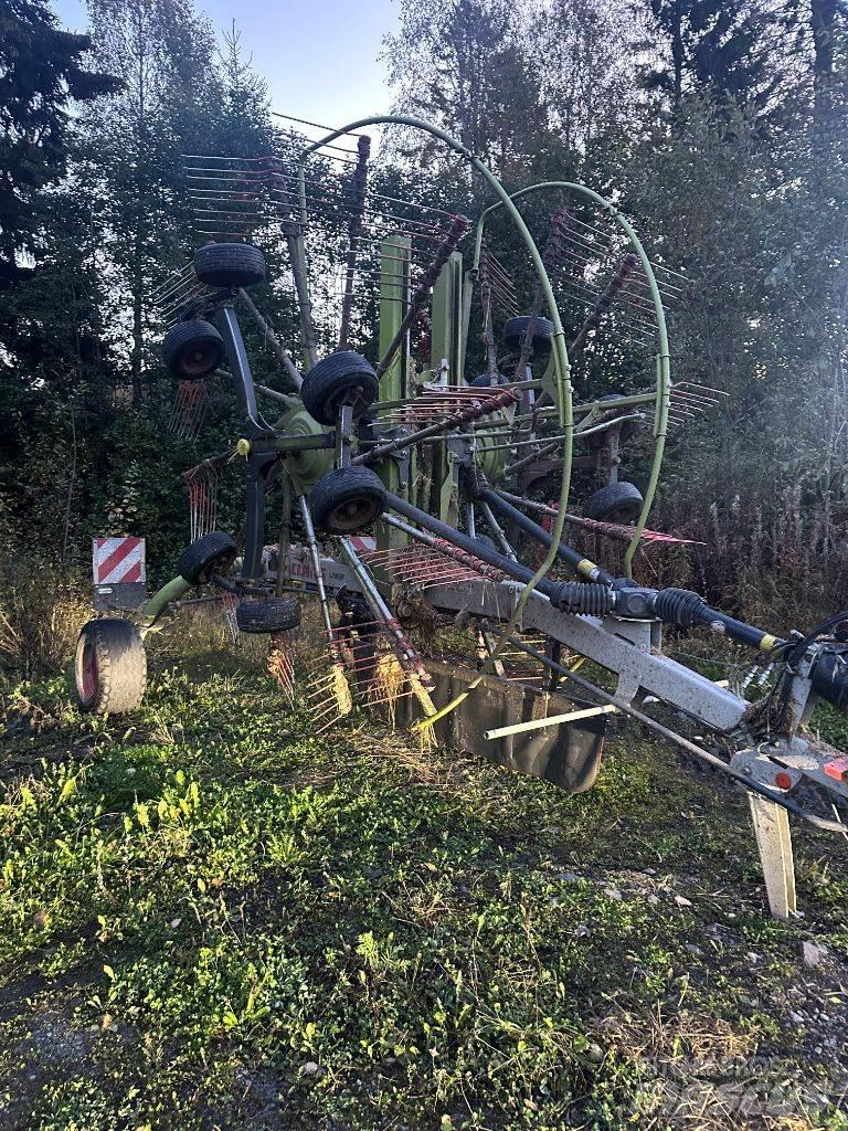 CLAAS Liner 2800 River og høvendere
