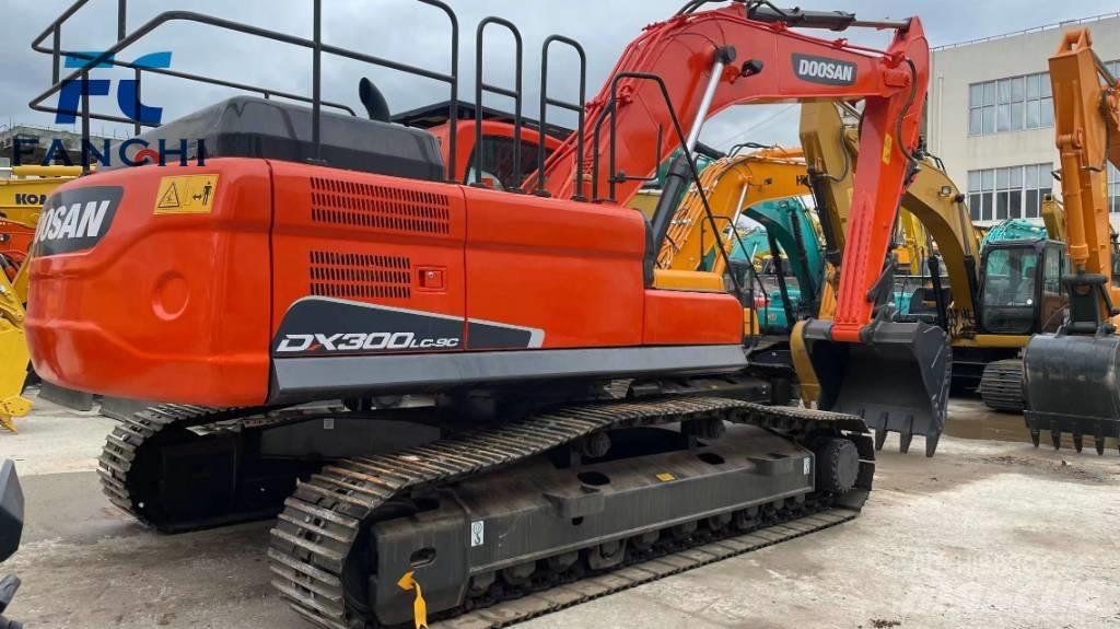 Doosan DX 300 LC Gravemaskiner på larvebånd