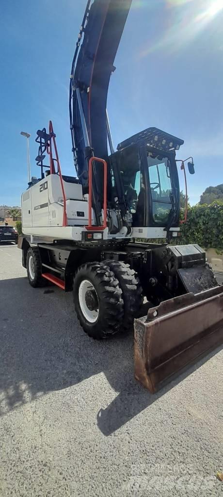 Hidromek HMK 210 W Gravemaskiner på hjul