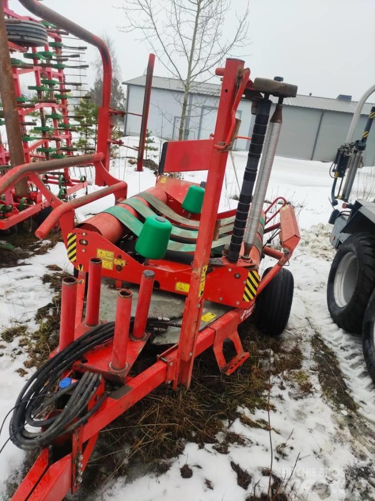 Kverneland 7517 Pakkemaskiner