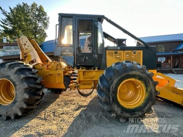 John Deere 540 G III Udslæbningstraktorer