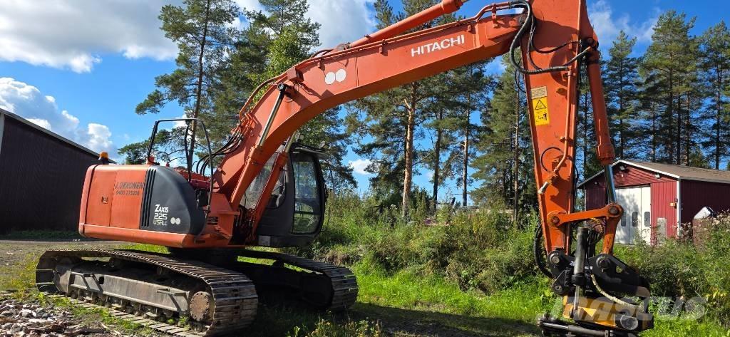 Hitachi ZX 225 USR Gravemaskiner på larvebånd