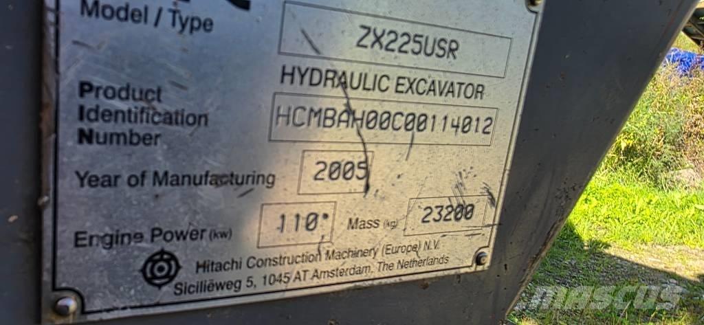 Hitachi ZX 225 USR Gravemaskiner på larvebånd