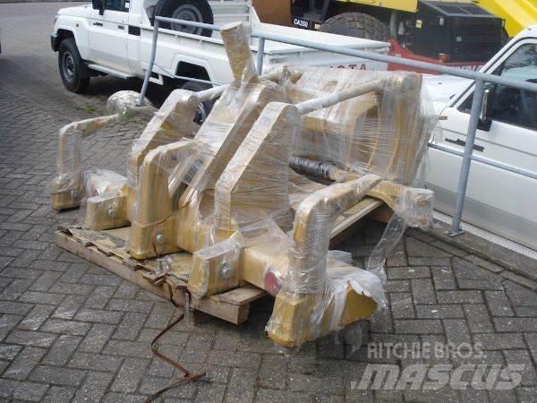 CAT 140M/160M Ripper Entreprenør - Andet