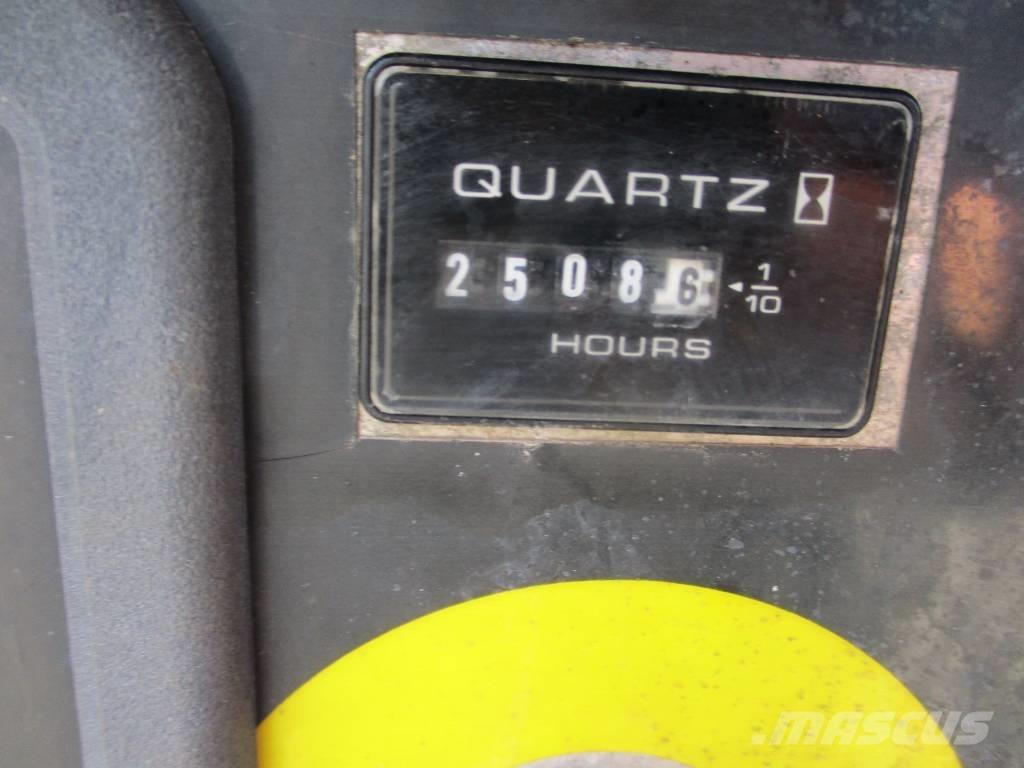 JLG 340 AJ (511) Kompakte selvkørende bomlifte