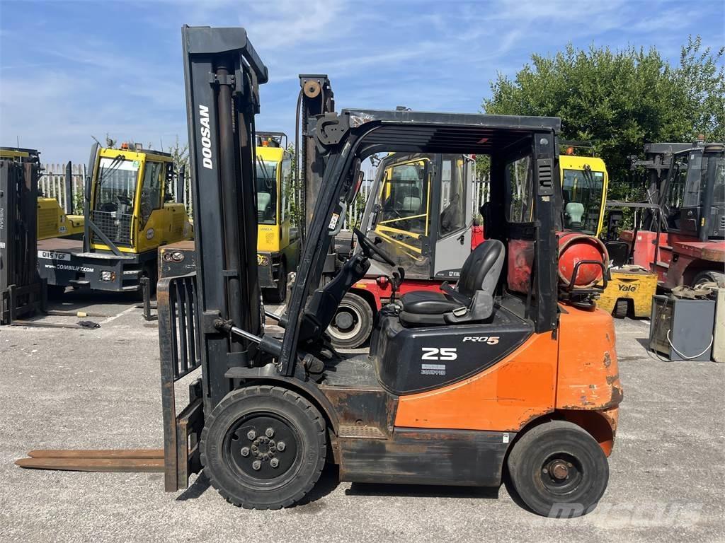 Doosan G25E-5 LPG gaffeltrucks