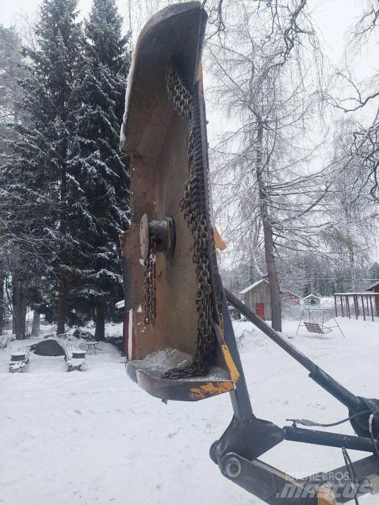 Elho 440 Tornado Græsklippere og skårlæggere