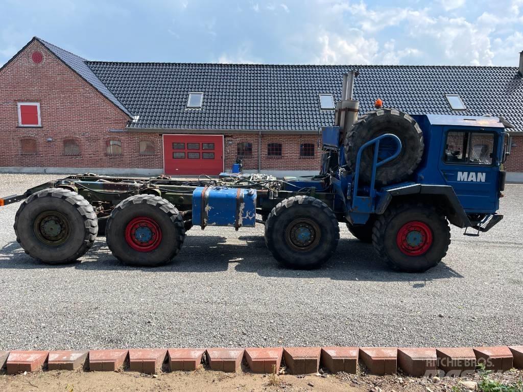 MAN 8x8 Chassis