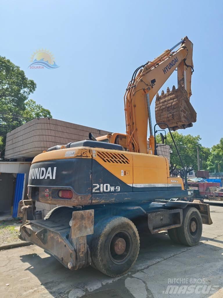 Hyundai R210W-9 Gravemaskiner på hjul