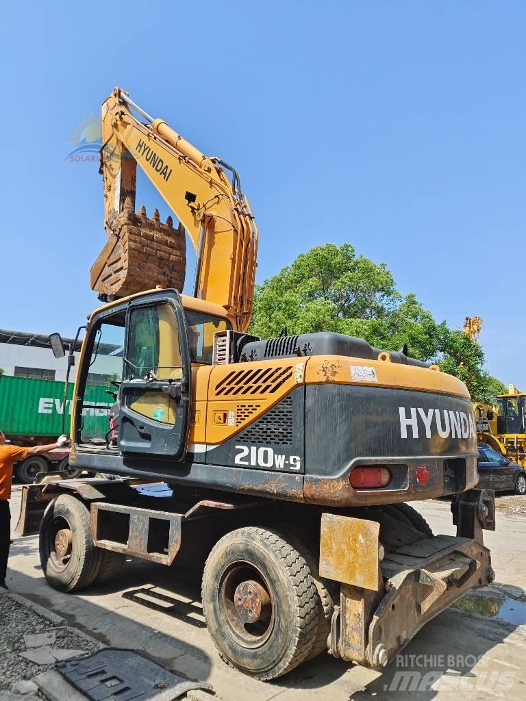 Hyundai R210W-9 Gravemaskiner på hjul