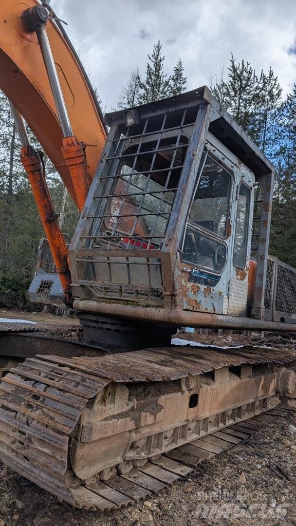 Hitachi EX 200 Gravemaskiner på larvebånd