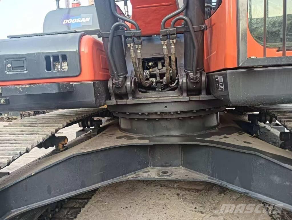 Doosan DX 225 LC-9C Gravemaskiner på larvebånd