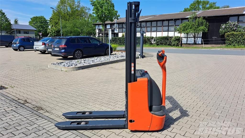 Linde L12- BR1172 Gaffelstabler med gående fører