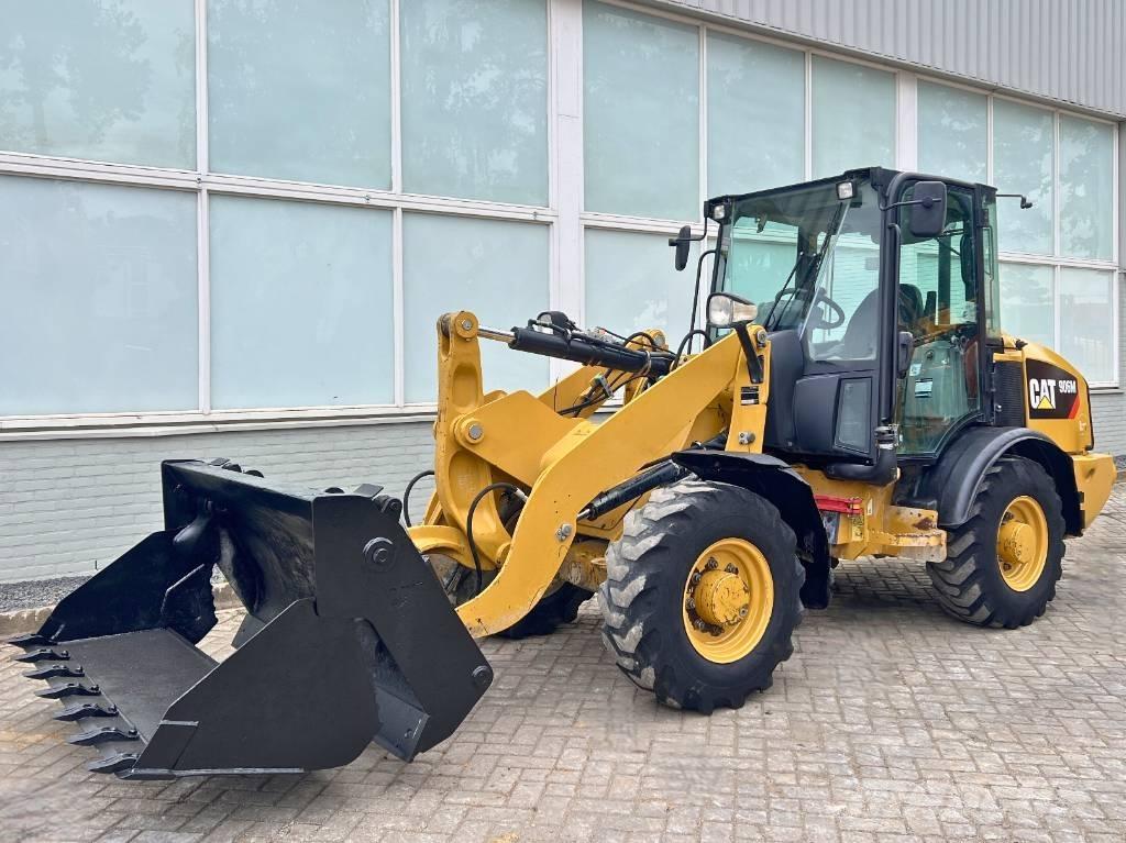 CAT 906 M    2016 Læssemaskiner på hjul
