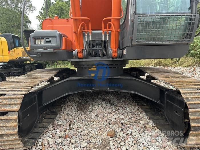 Hitachi ZX 240G Gravemaskiner på larvebånd