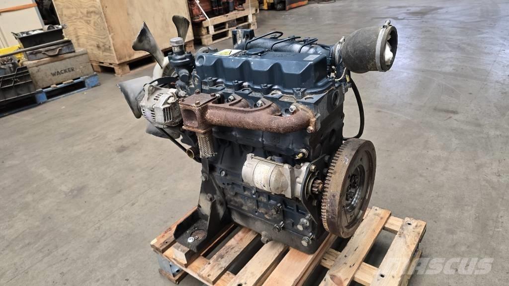 Kubota V 2203 Motorer