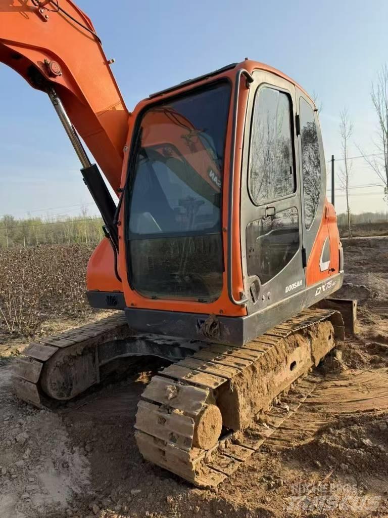 Doosan DX 75-9 C Gravemaskiner på larvebånd