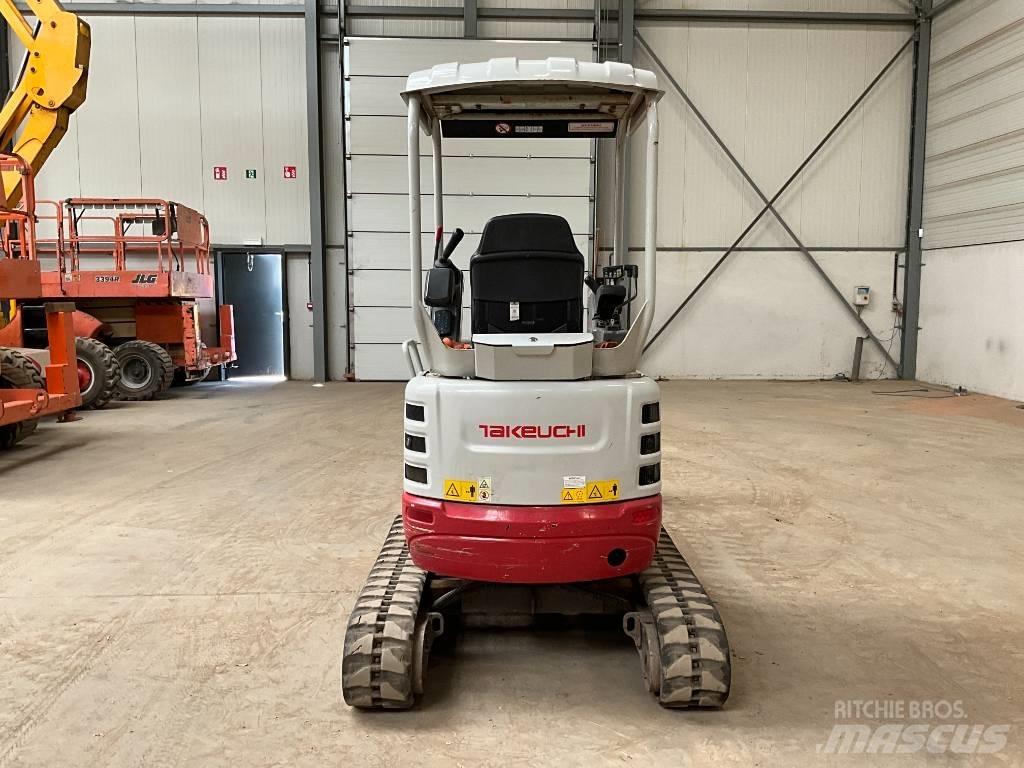 Takeuchi TB 215 R Minigravemaskiner