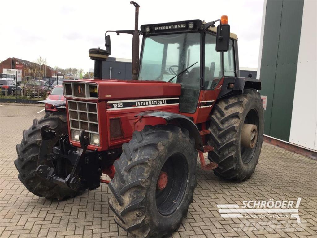 Case IH 1255 Traktorer