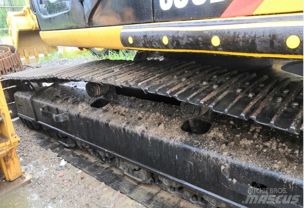 CAT 330 D Gravemaskiner på larvebånd