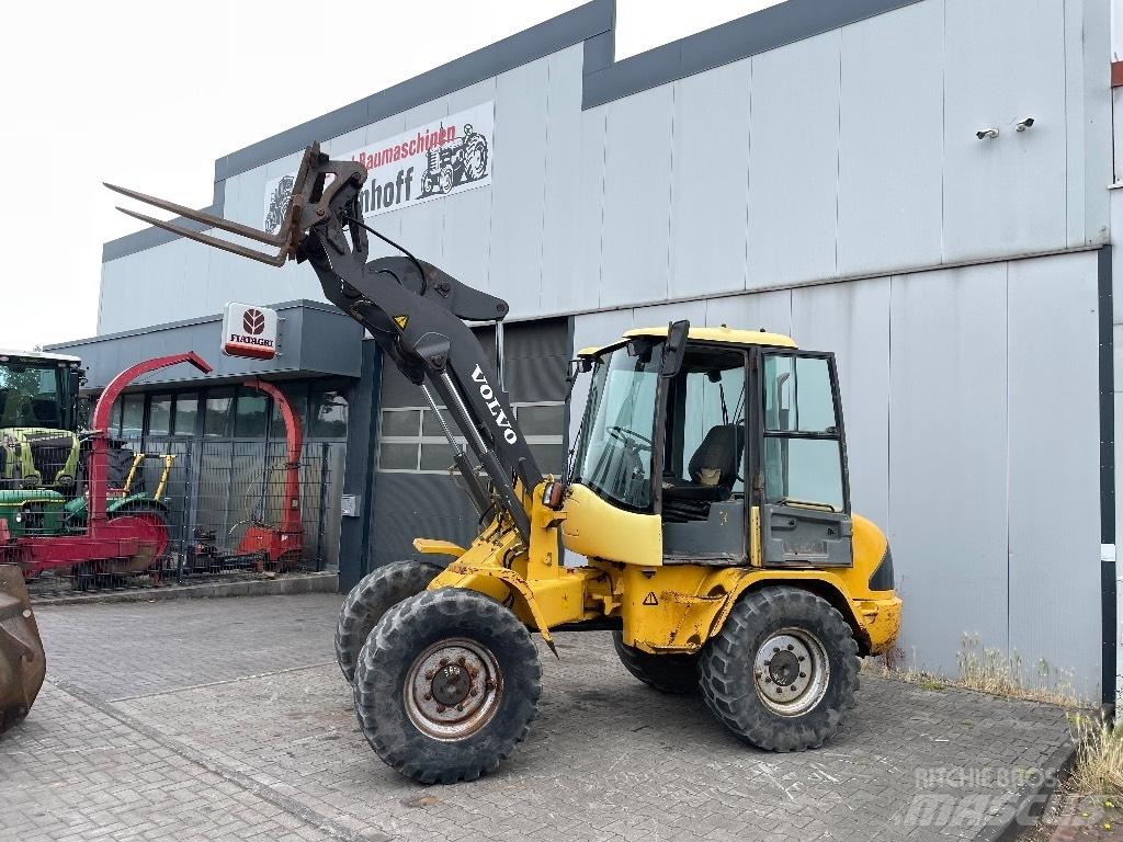 Volvo L 30 B Læssemaskiner på hjul