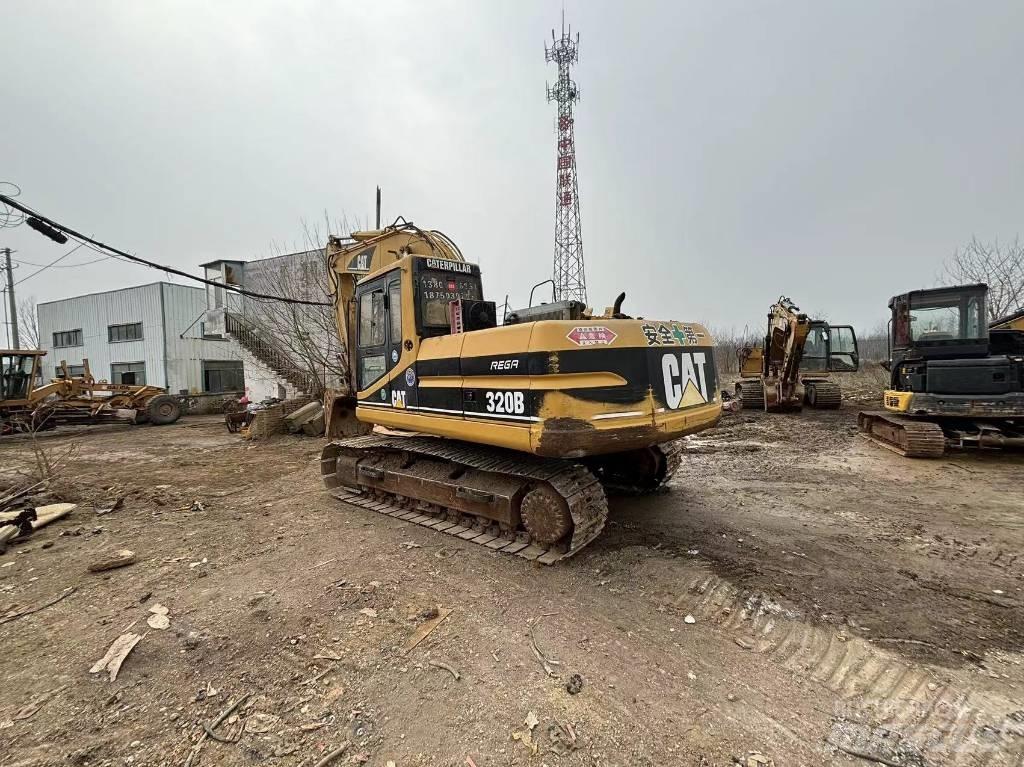 CAT 320 B L Gravemaskiner på larvebånd