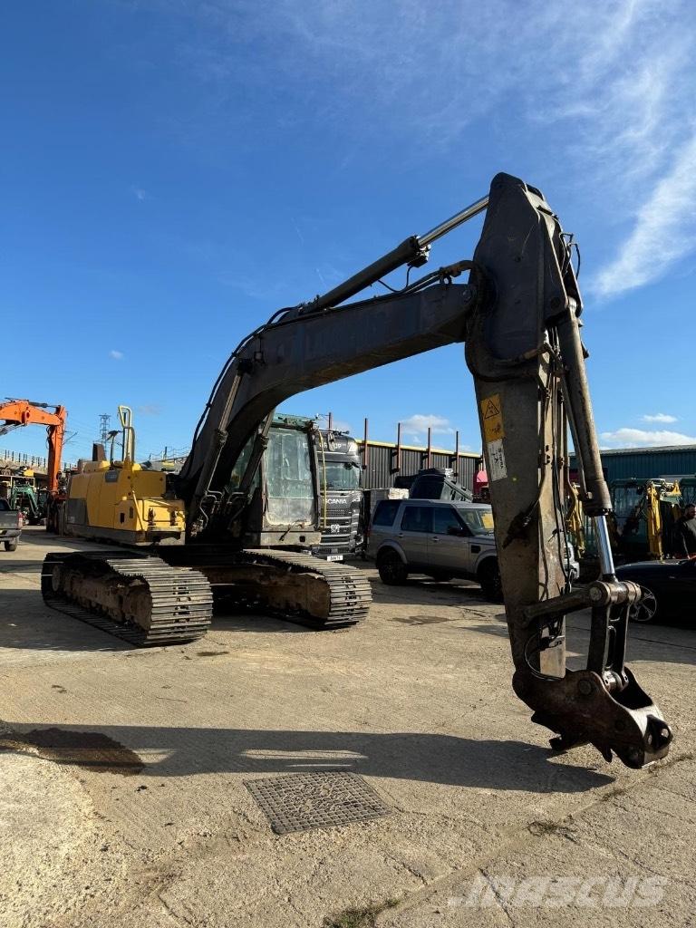 Volvo EC 220 DL Gravemaskiner på larvebånd