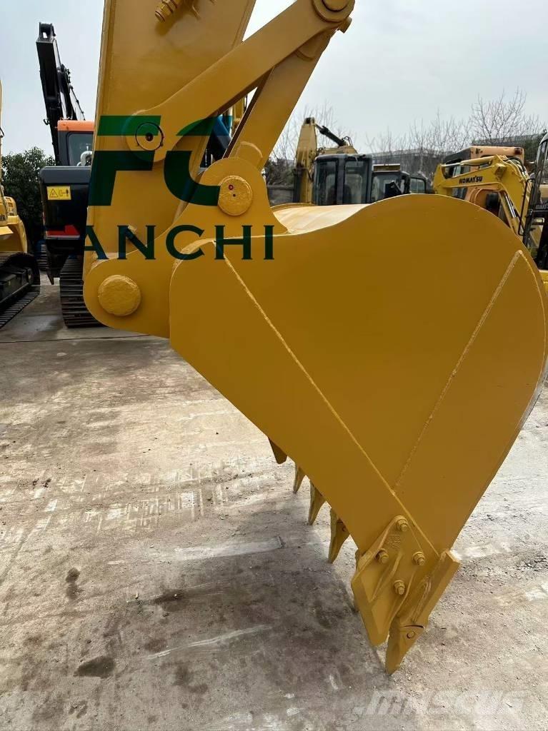 CAT 325 D Gravemaskiner på larvebånd