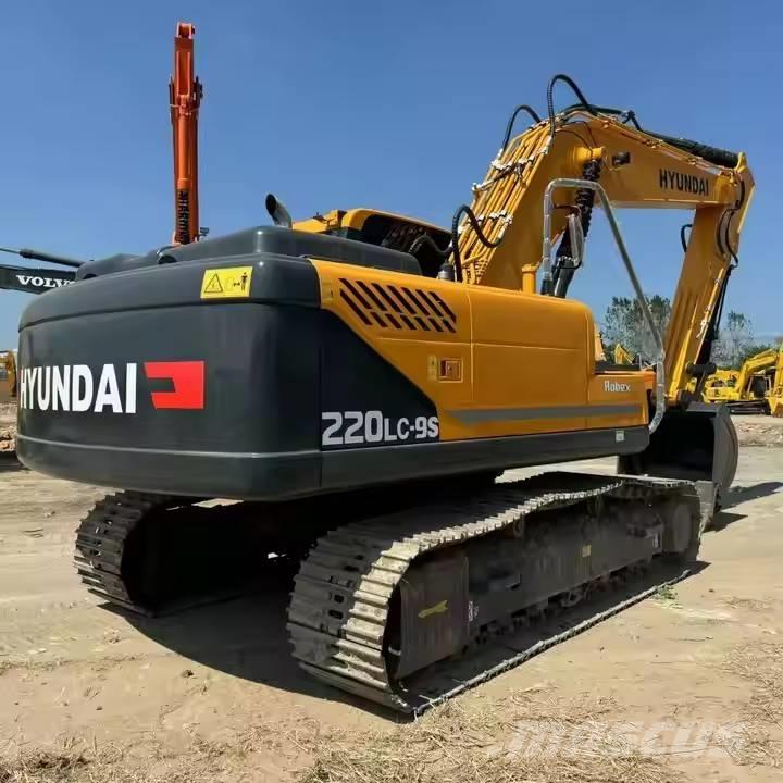 Hyundai R220LC-9S Gravemaskiner på larvebånd