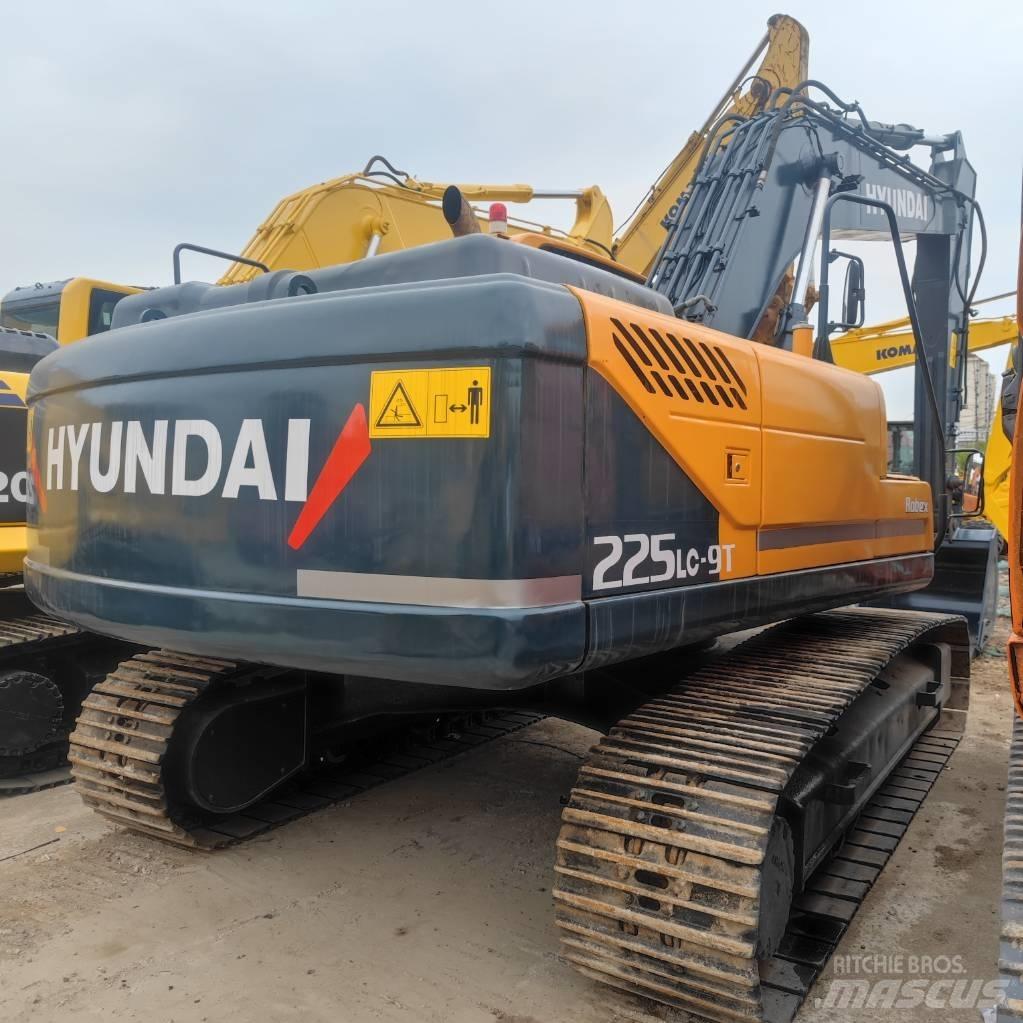 Hyundai R 225LC-9T Gravemaskiner på larvebånd